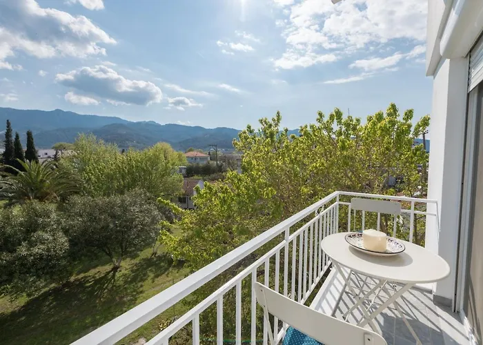 Argyri's Sea View Apartament